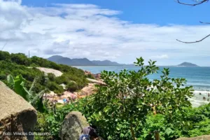 Prainha da Barra vista da trilha